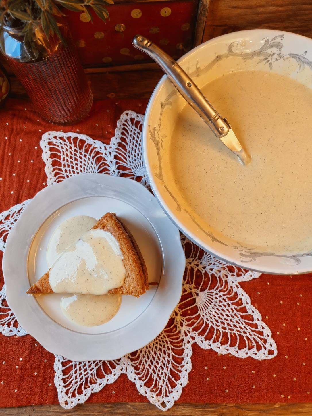 Crème anglaise au praliné noisettes-amandes — recette au praliné artisanal